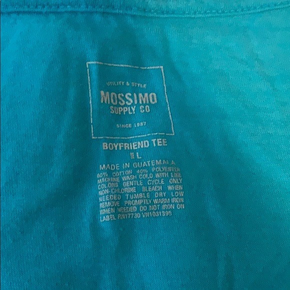 THREE V-Neck T-Shirt Bundle (size LG) - Picture 4 of 4